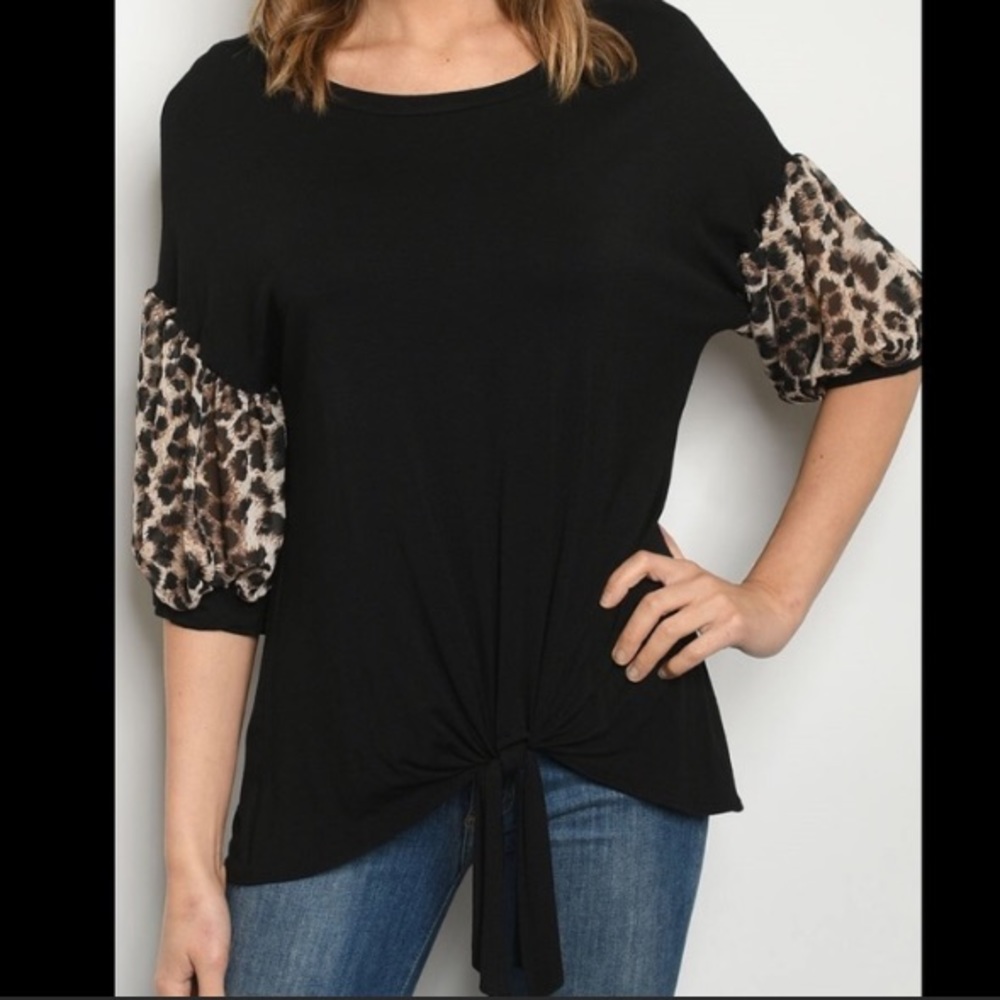🐞 Beautiful blouse with leopard sleeves S NWT